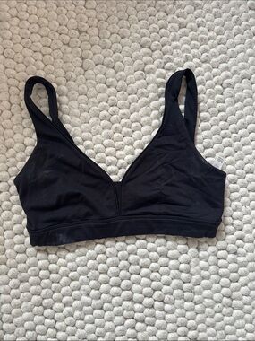 ALO Yoga Black Wireless V-Neck Bralette